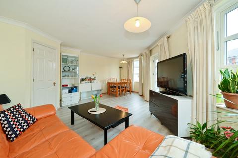 4 bedroom flat for sale, Gorham House, London SE16