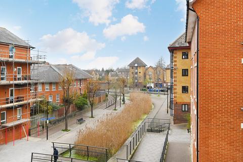 4 bedroom flat for sale, Gorham House, London SE16