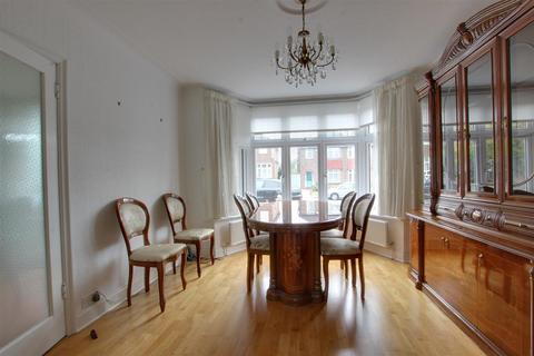 undefined, Oakwood Park Road, London