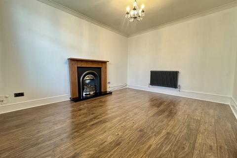 3 bedroom semi-detached house for sale, London Road, Holyhead, LL65