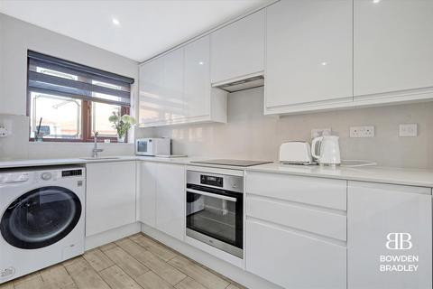 undefined, Hazelwood Park Close, Chigwell