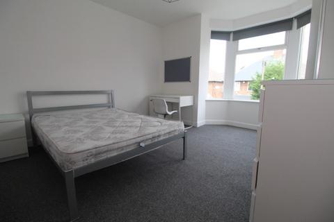 4 bedroom terraced house to rent, Marlborough Street, Nottingham NG7