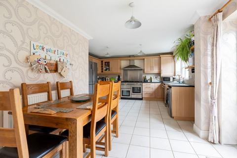 4 bedroom detached house for sale, Vanguard Chase, Norwich