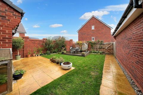 4 bedroom detached house for sale, Stafford ST19