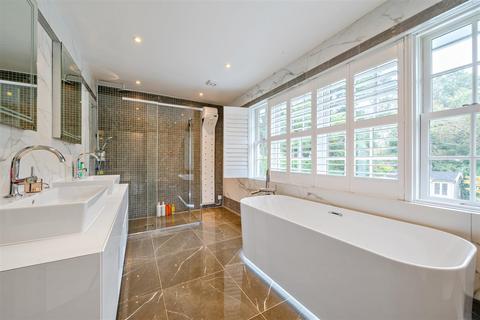 undefined, Harmsworth Way, Totteridge