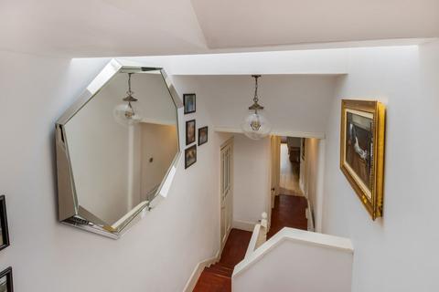 2 bedroom flat for sale, Clive Road, London SE21