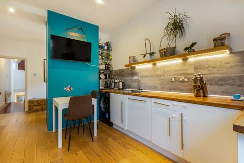 2 bedroom flat for sale, Clive Road, London SE21