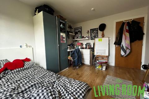 5 bedroom flat to rent, Library Court, Fairoak Road, Cathays