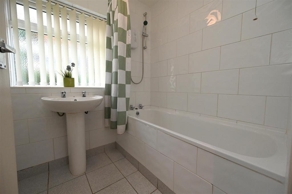 Bathroom.JPG