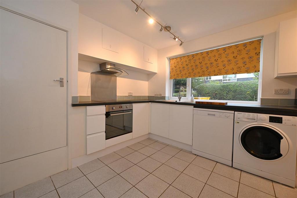 Kitchen1.JPG