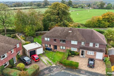 5 bedroom semi-detached house for sale, Cheyne Walk, Chesham, HP5
