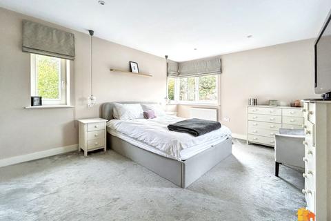 5 bedroom semi-detached house for sale, Cheyne Walk, Chesham, HP5