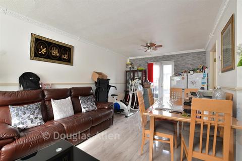2 bedroom end of terrace house for sale, Brock Road, London