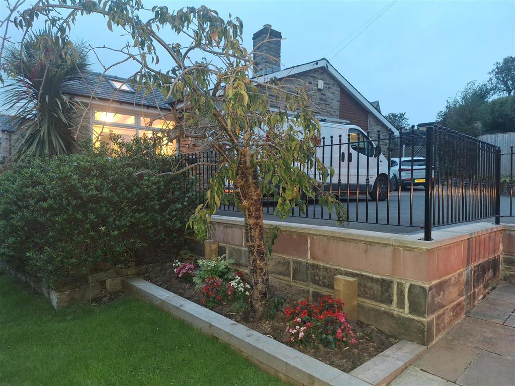 128 Nab Lane - 1.jpg