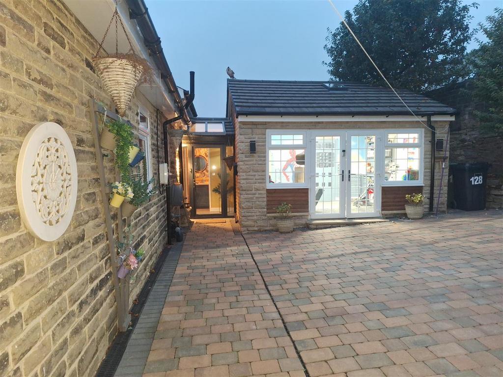 128 Nab Lane - 4.jpg