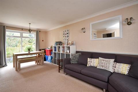 3 bedroom semi-detached house for sale, Orchard Close, Hastings