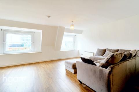 undefined, Wellington Street, Leeds