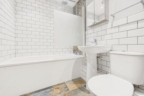 2 bedroom apartment for sale, Worsdell Drive, Gateshead, NE8