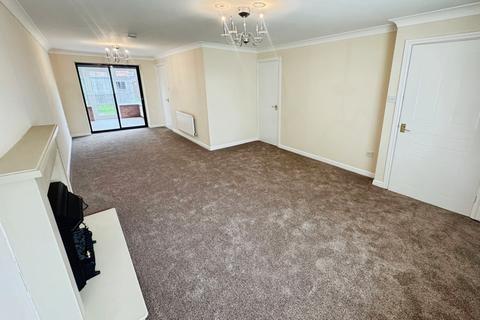 3 bedroom detached house to rent, Ruxley Road, Staffordshire ST2