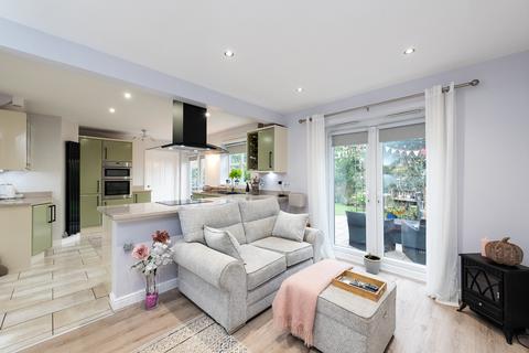 4 bedroom detached house for sale, John Yeoman Close, Little Neston CH64