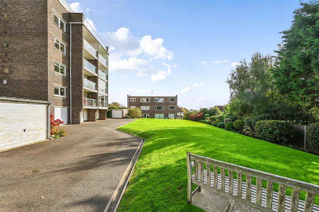 18 St Peter’s court tn40 (23).jpg