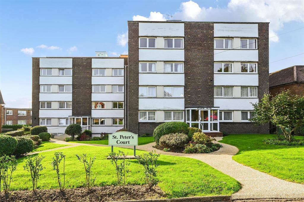 18 St Peter’s court tn40 (2).jpg