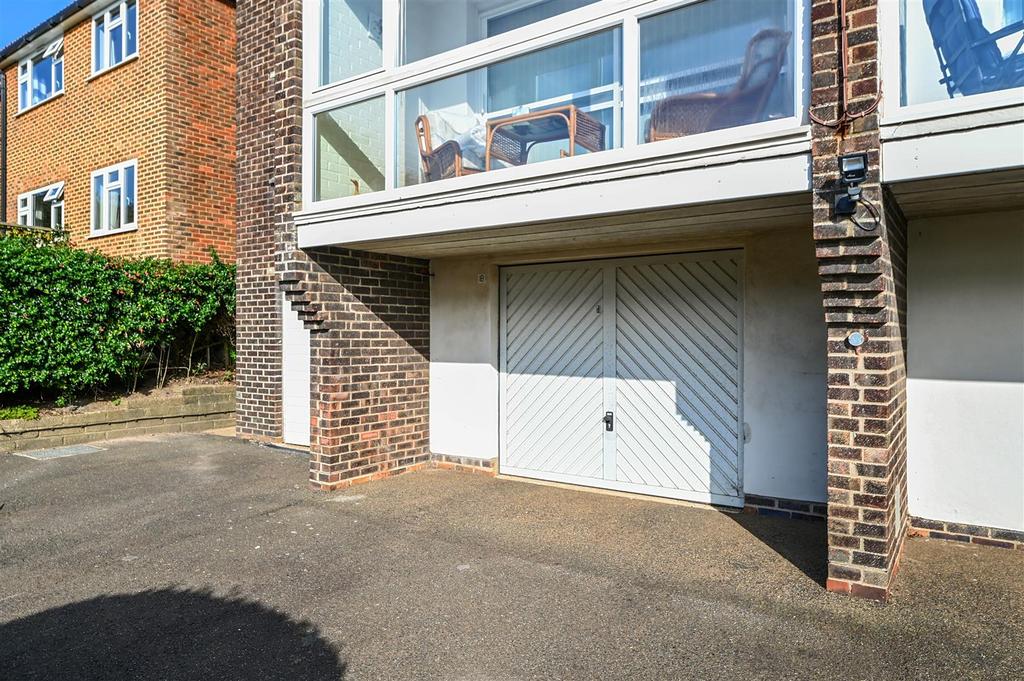 18 St Peter’s court tn40 (22).jpg
