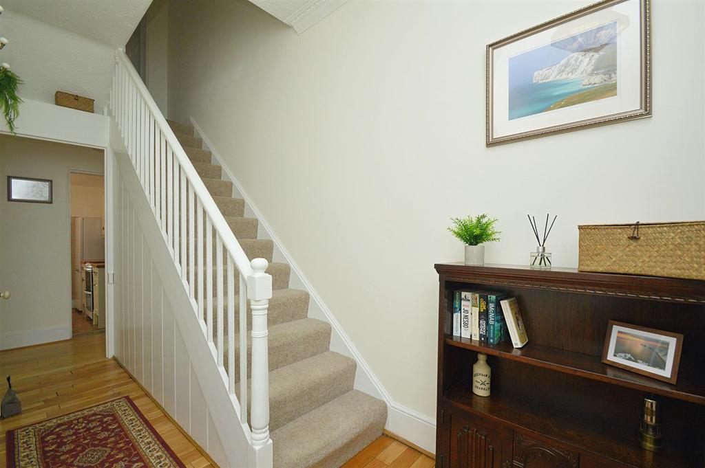 Resized Ent Hall3.jpg