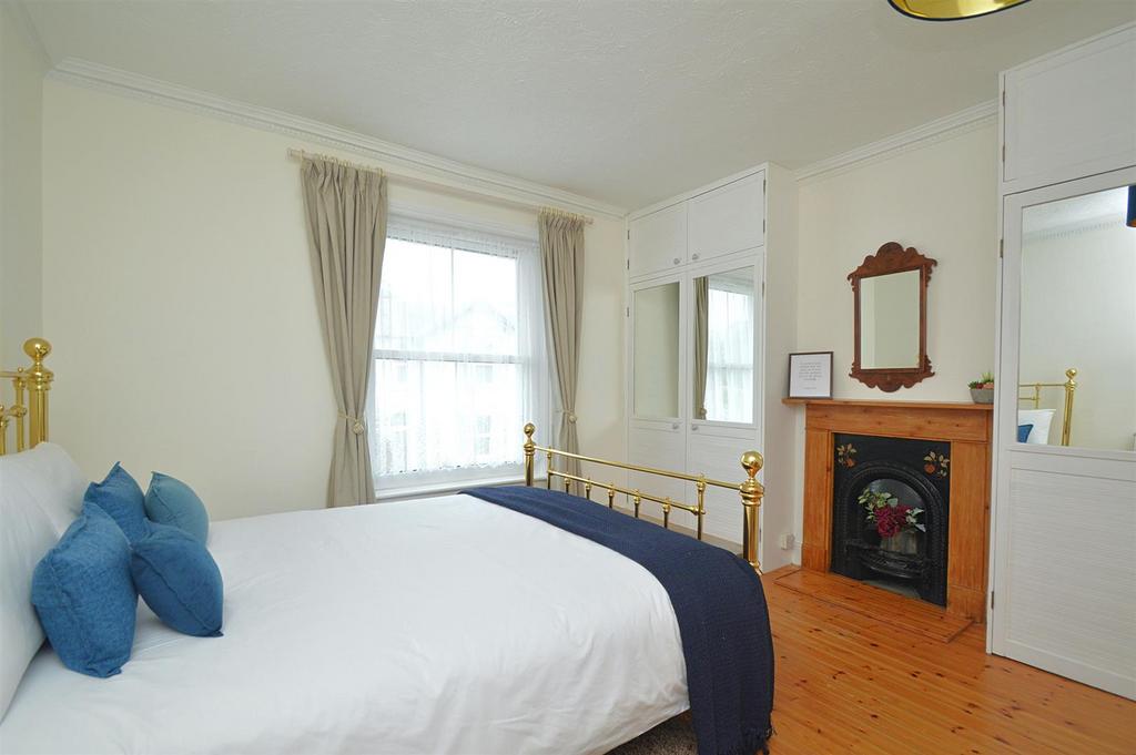 Resized Bed1a.jpg