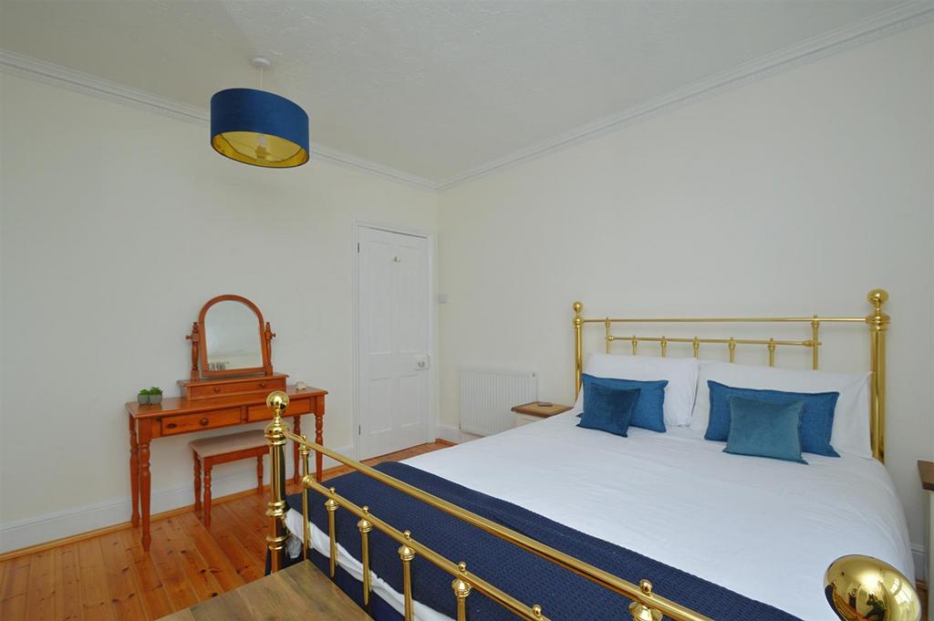 Resized Bed1b.jpg