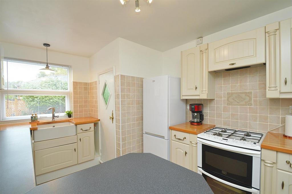 Resized Kitchen2.jpg