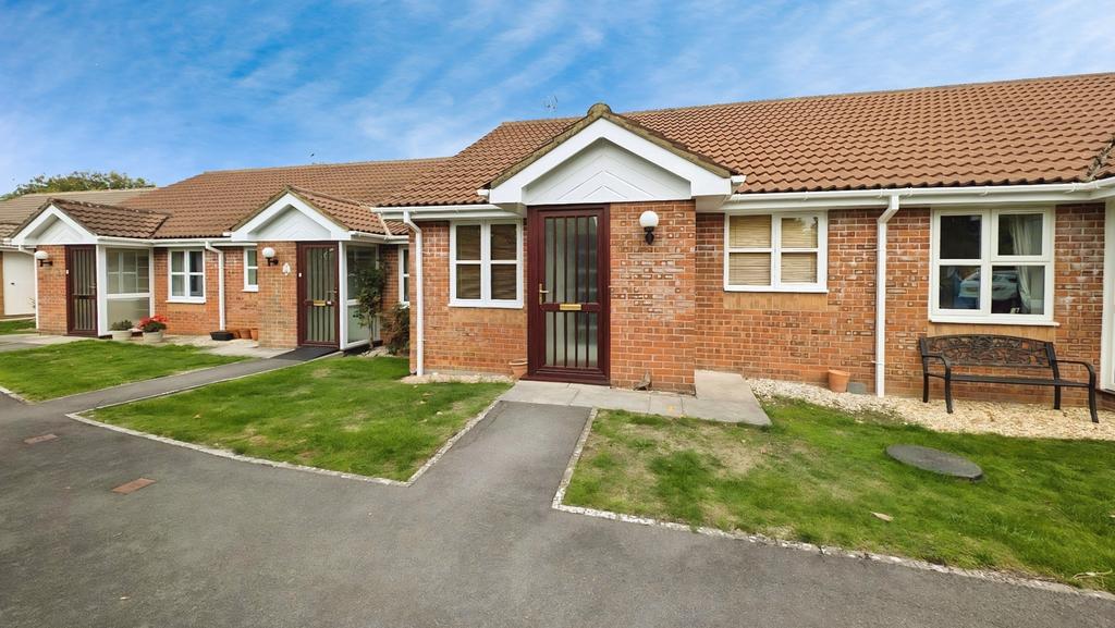 Pbox-front of house-343259.jpg