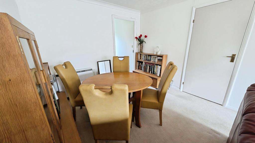 Pbox-dining room-343259.jpg