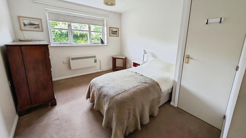 Pbox-bedroom-343259.jpg