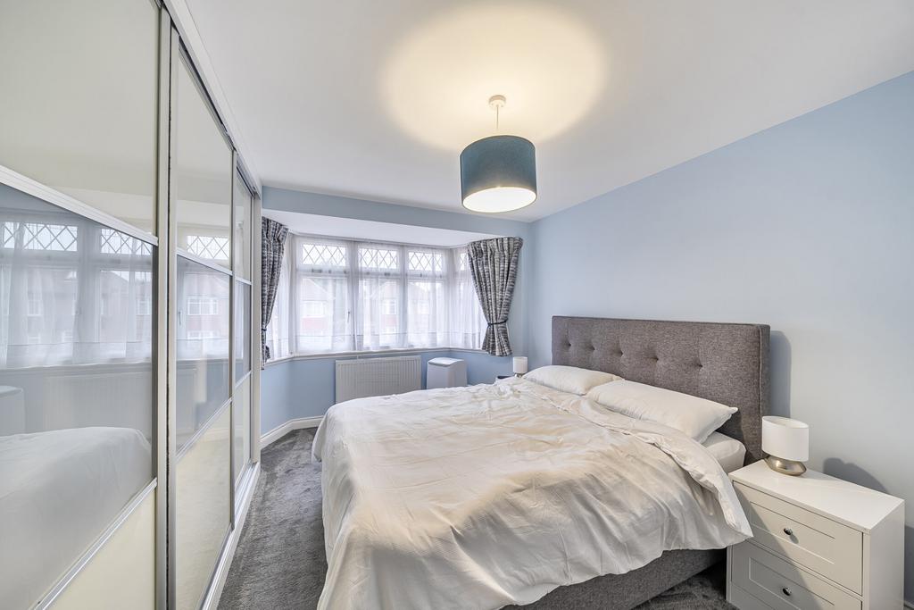 1360517-10-68e934...