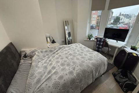 7 bedroom house to rent, Brithdir Street, Cathays, Cardiff
