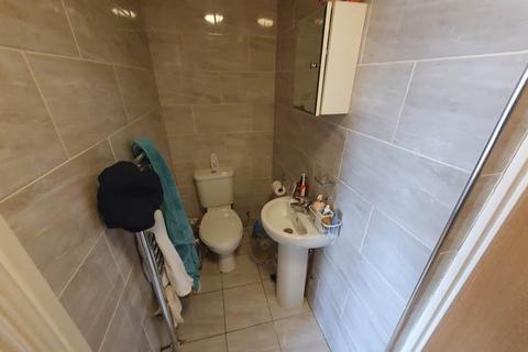 8 bedroom house to rent, Colum Road, Cathays, Cardiff