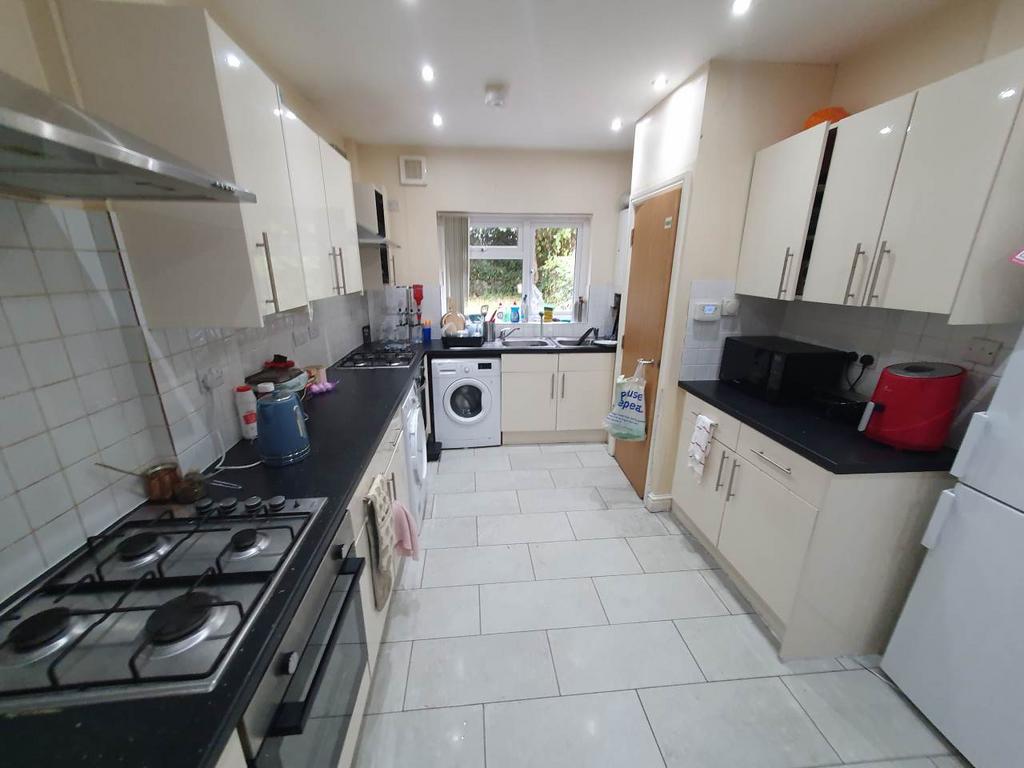 Kitchen (3)