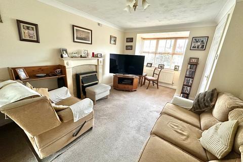 3 bedroom detached house for sale, Hadland Close, Bovingdon HP3