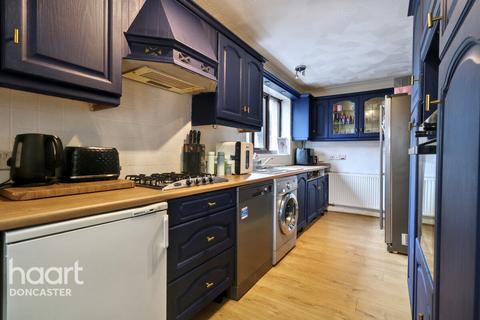 39 Grosvenor Road, Woodlands, Doncaster, DN6 7LD