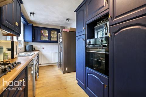 39 Grosvenor Road, Woodlands, Doncaster, DN6 7LD
