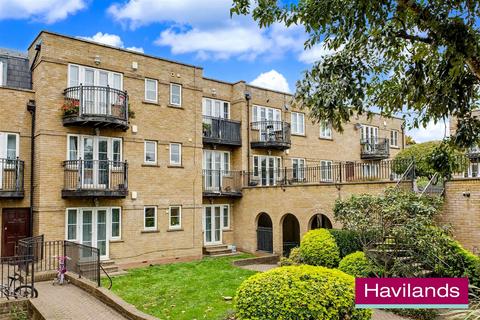 2 bedroom apartment for sale, High Street, London