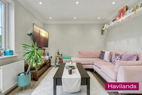 2 bedroom apartment for sale, High Street, London