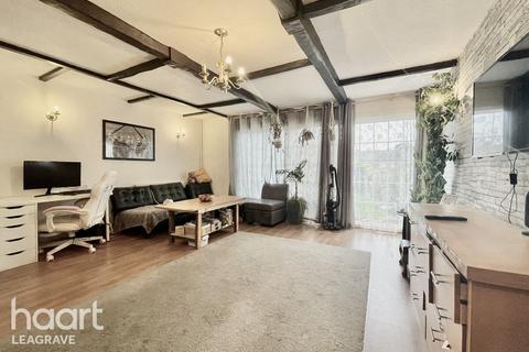 undefined, Woodbridge Close, Luton