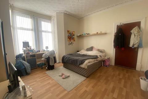 6 bedroom house to rent, Alfred Street , Roath,