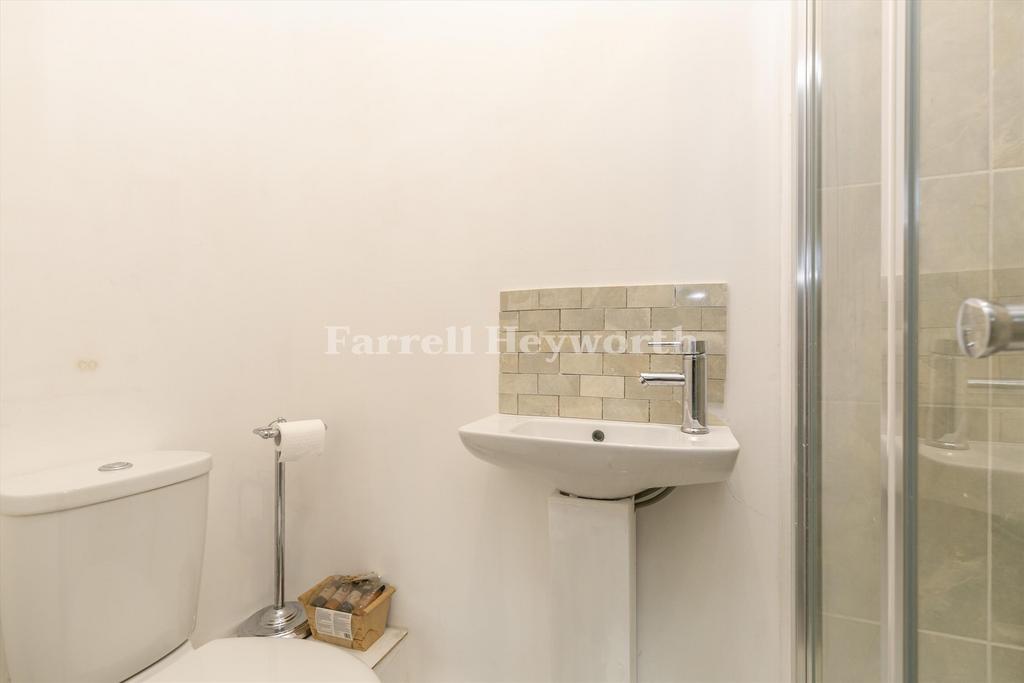 Ensuit shower 2