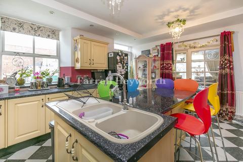 6 bedroom house for sale, Northumberland Street, Morecambe LA4
