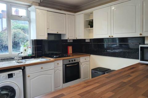 6 bedroom house to rent, Donald Street, Roath, Cardiff