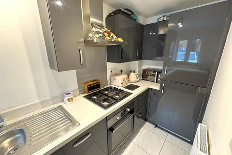 undefined, Snowdon Close, Corby NN18