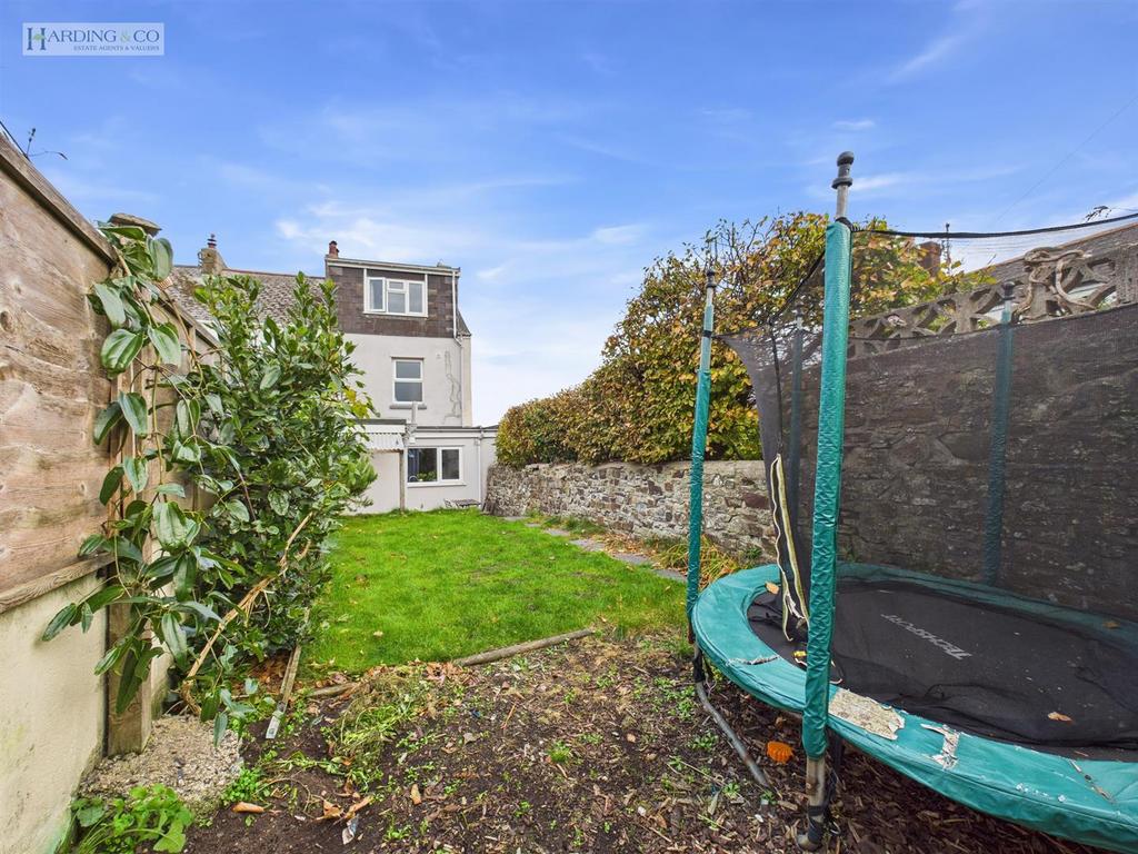 Rear garden (3).jpg